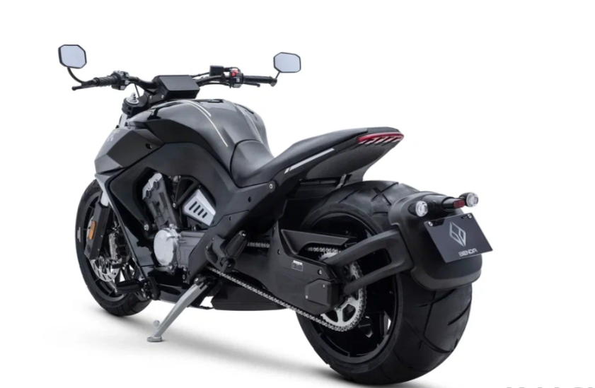 Мотоцикл Benda LFC 700 в Грозном