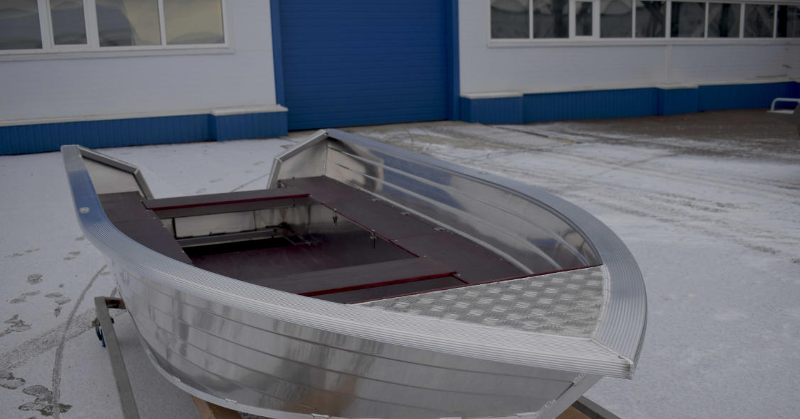 Алюминиевая лодка Неман-400 в Грозном