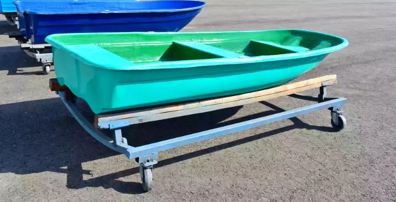 Стеклопластиковая лодка Старт (тримаран) в Грозном