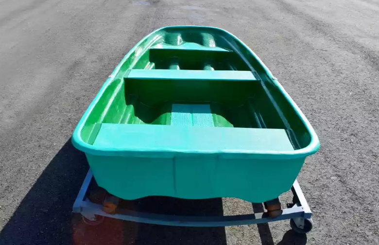 Стеклопластиковая лодка Старт (тримаран) в Грозном