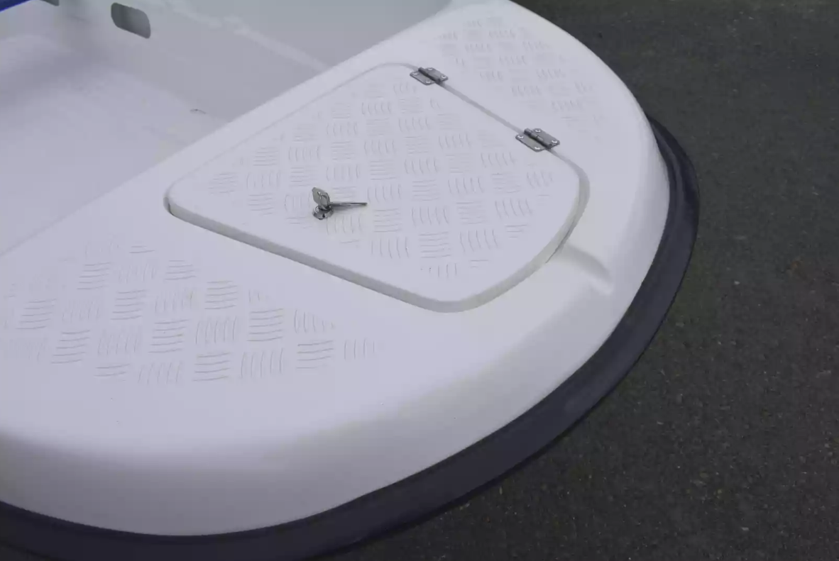 Стеклопластиковая лодка Пингвин New (тримаран) в Грозном