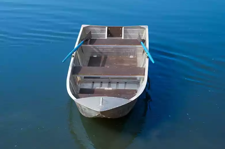 Алюминиевая лодка Вятка-Профи 32 в Грозном