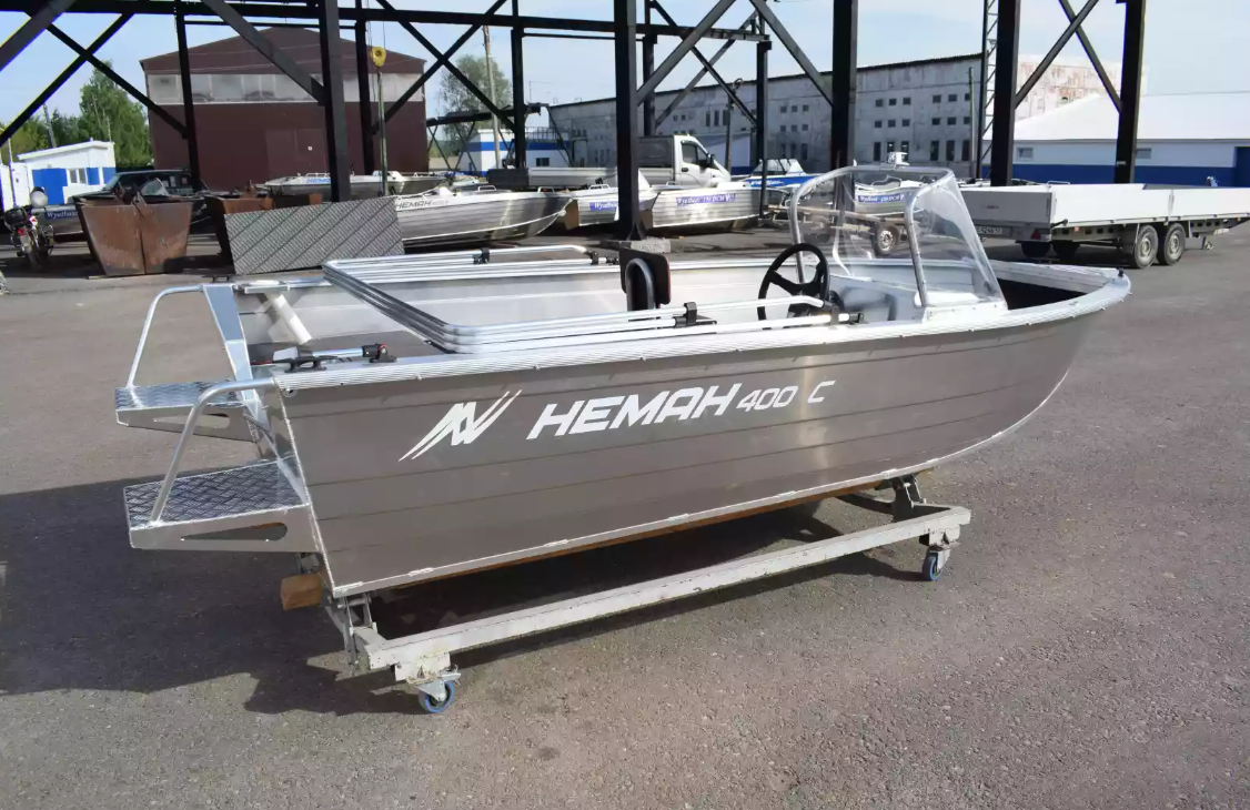 Алюминиевая лодка Неман-400 С в Грозном