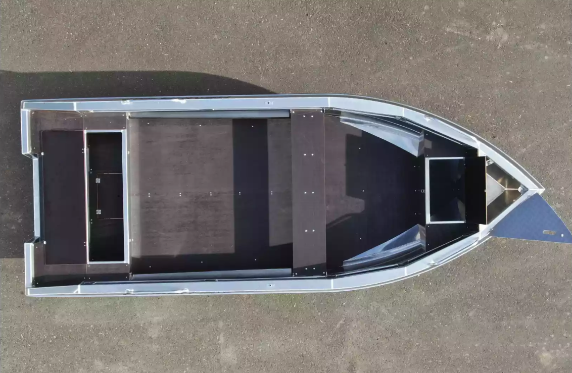 Алюминиевая лодка  Неман-480 Р в Грозном