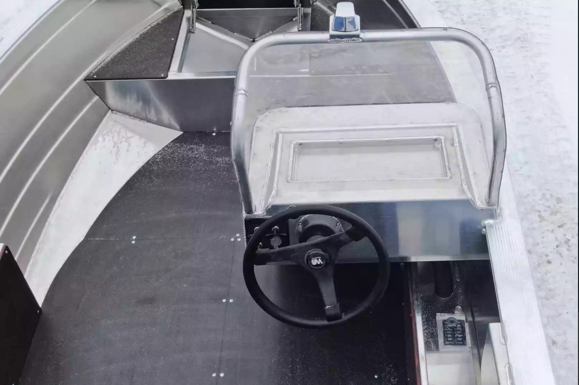 Алюминиевая лодка Неман-400 С в Грозном