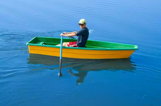 Стеклопластиковая лодка Малютка в Грозном