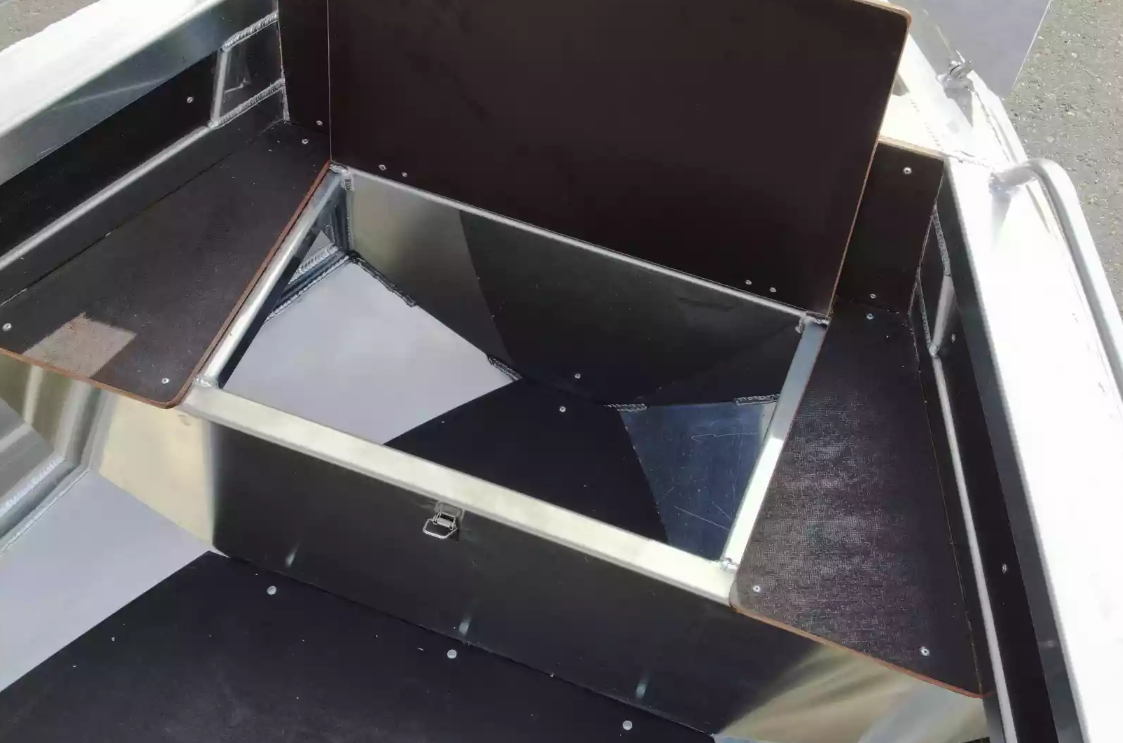 Алюминиевая лодка  Неман-480 Р в Грозном