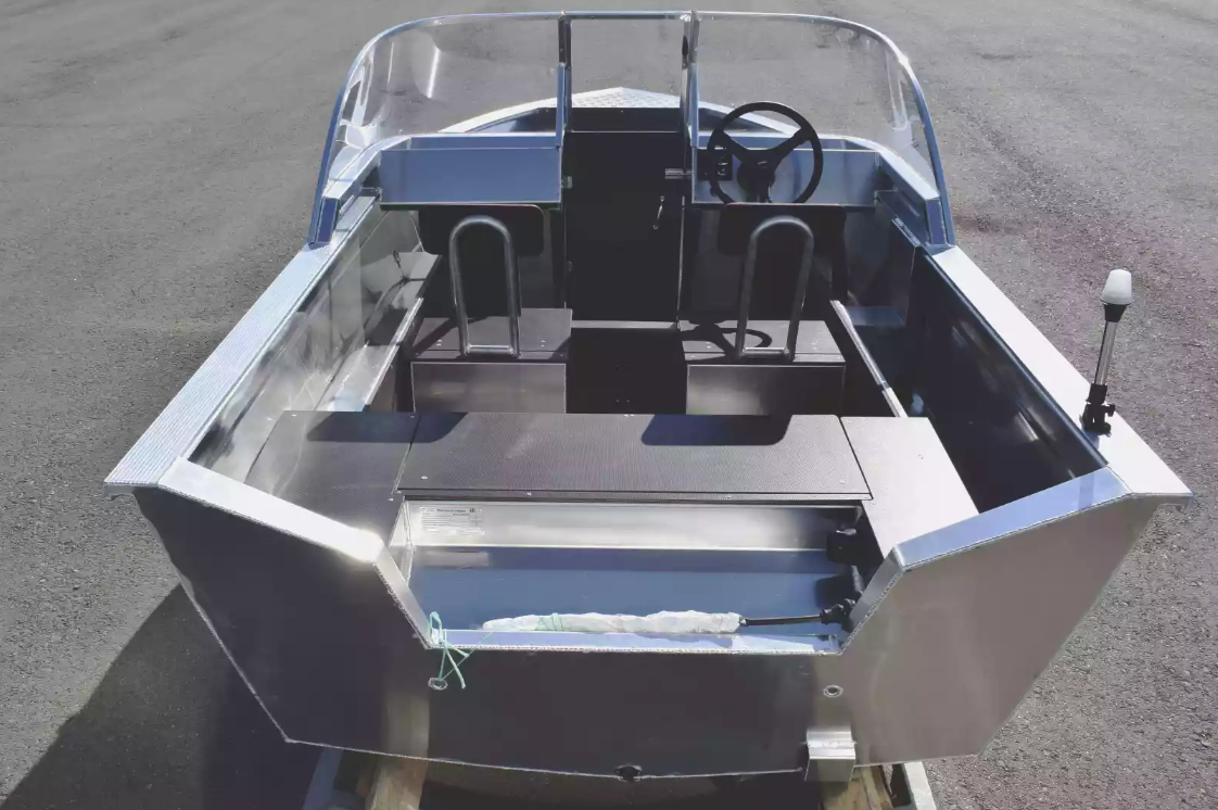 Алюминиевая лодка  Неман-400 DCM в Грозном