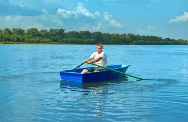 Стеклопластиковая лодка Малютка в Грозном