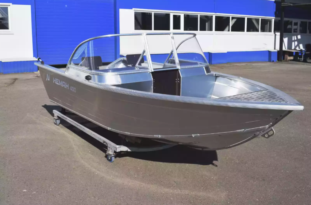 Алюминиевая лодка  Неман-400 DCM в Грозном