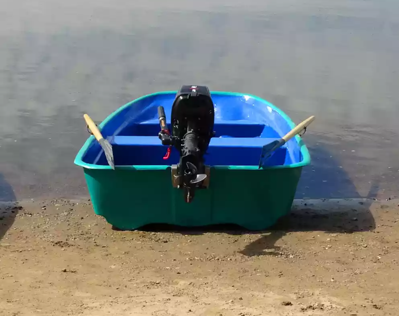 Стеклопластиковая лодка Старт (тримаран) в Грозном