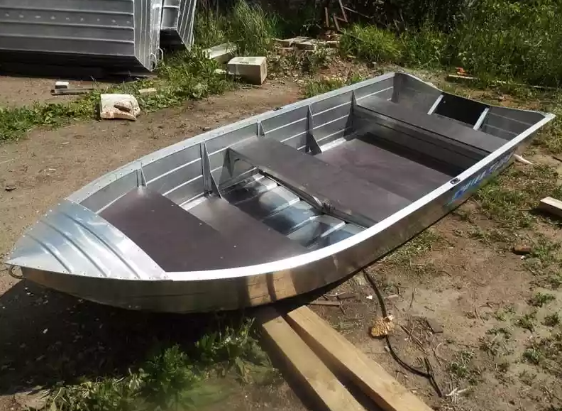 Алюминиевая лодка Вятка-Профи 37 в Грозном