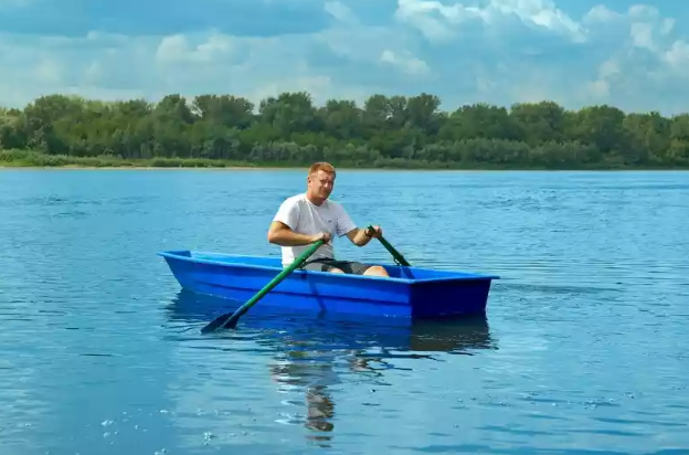 Стеклопластиковая лодка Малютка в Грозном