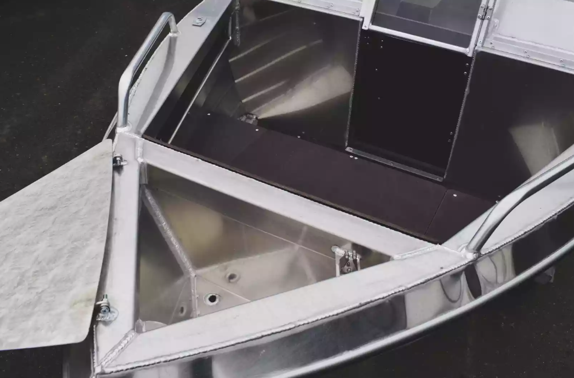 Алюминиевая лодка  Neman-400 DC в Грозном