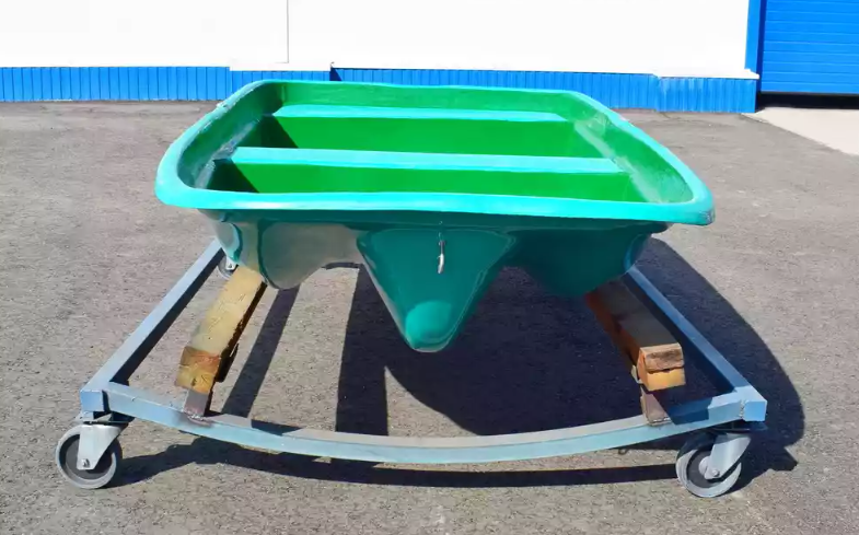 Стеклопластиковая лодка Старт (тримаран) в Грозном