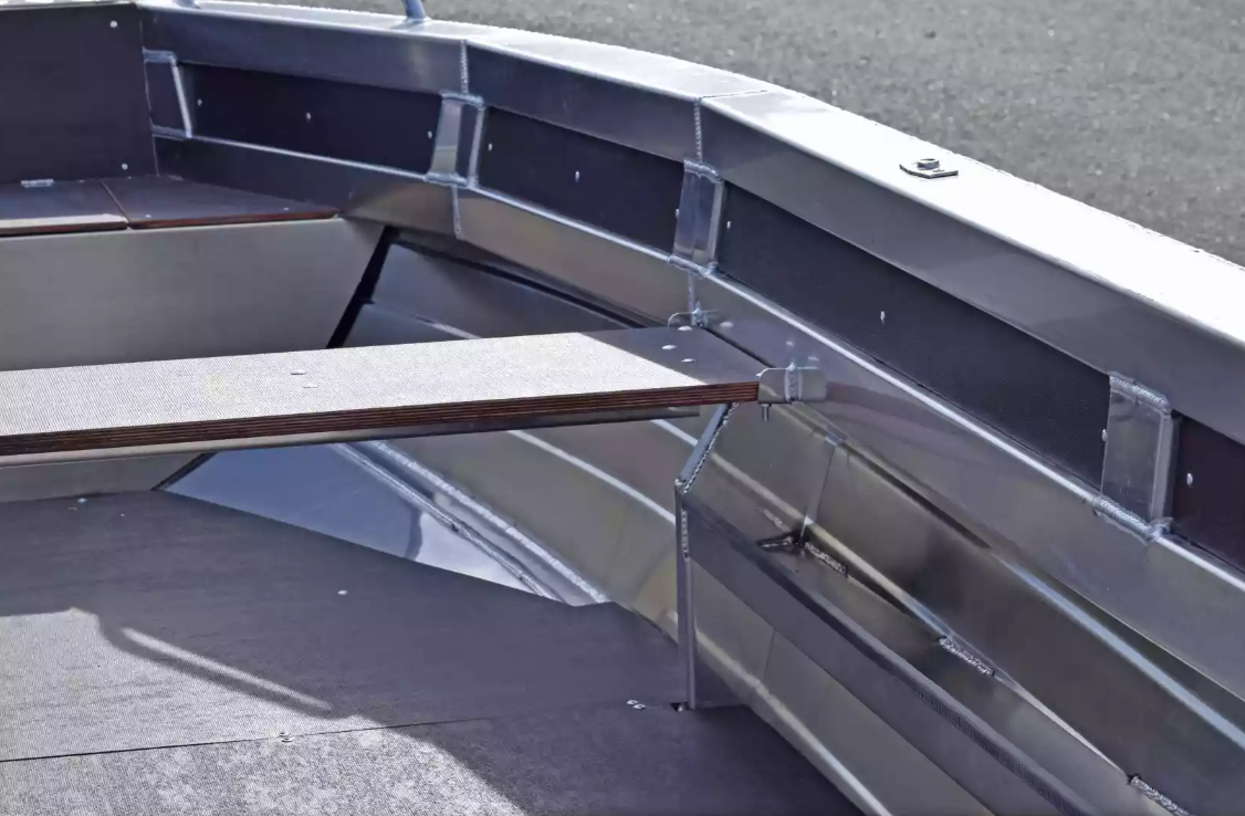 Алюминиевая лодка  Неман-480 Р в Грозном