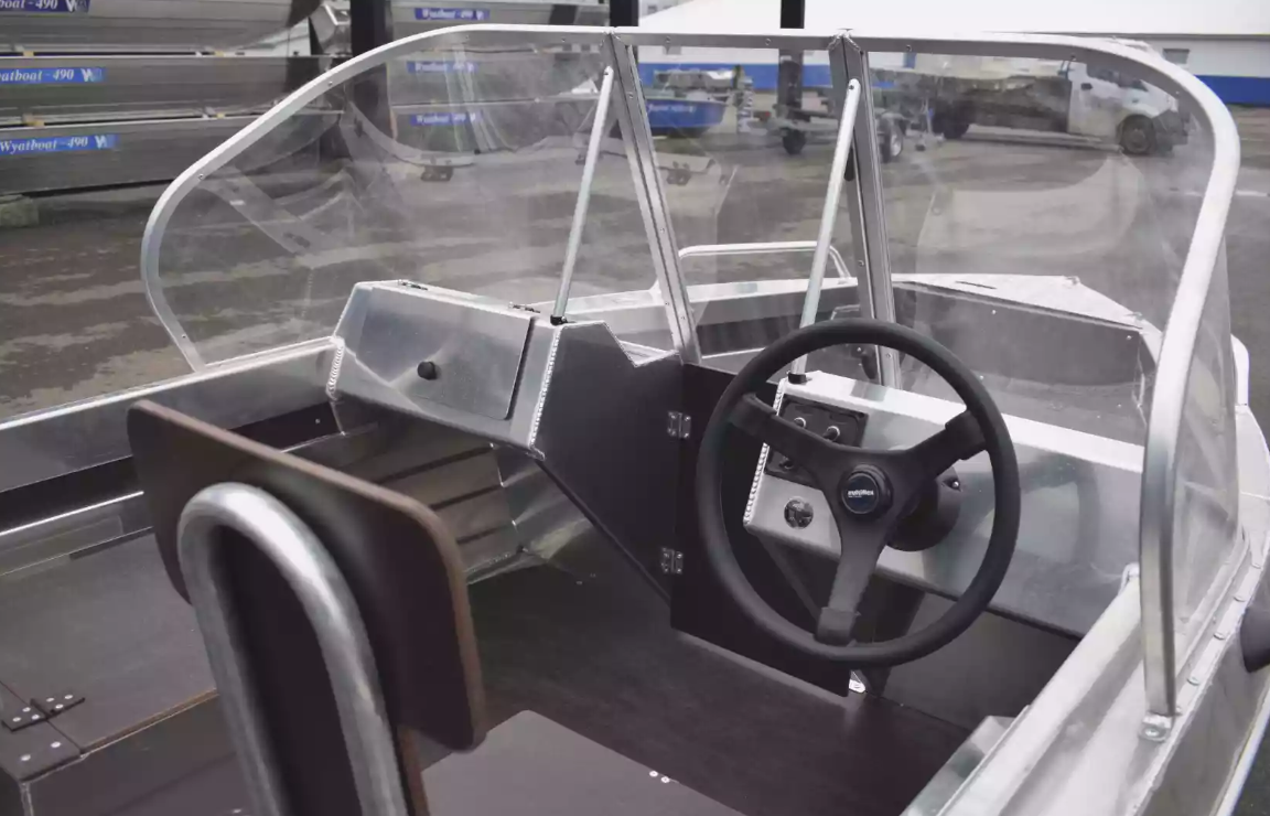 Алюминиевая лодка  Neman-400 DC в Грозном