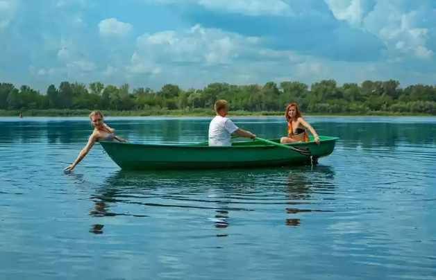 Стеклопластиковая Лодка Голавль в Грозном