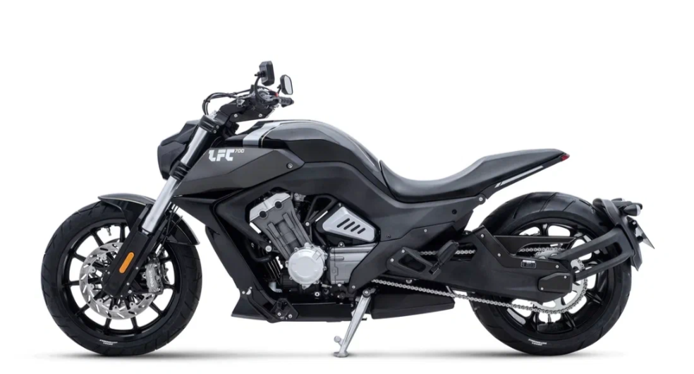 Мотоцикл Benda LFC 700 в Грозном