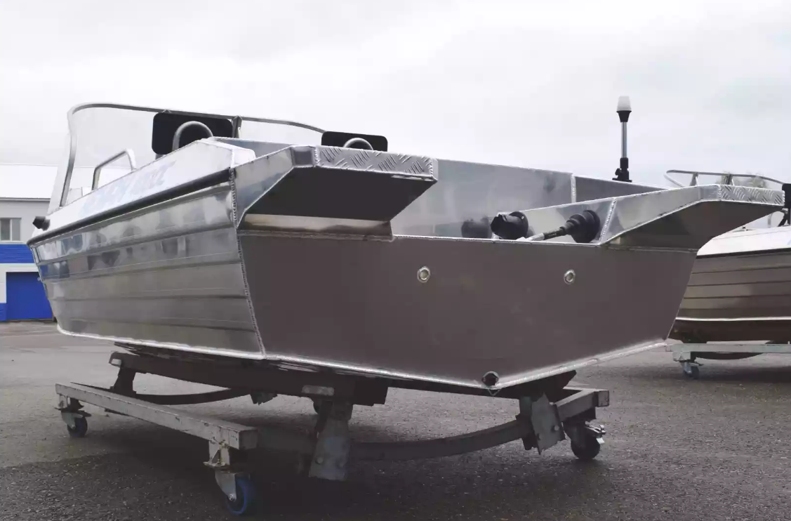 Алюминиевая лодка  Neman-400 DC в Грозном