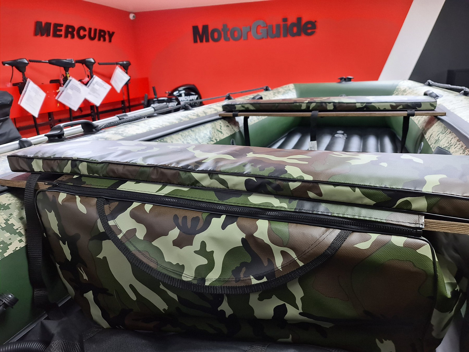 КОМПЛЕКТ МЯГКИХ НАКЛАДОК С СУМКОЙ ДЛЯ ЛОДОК 105Х20 КАМУФЛЯЖ в Грозном